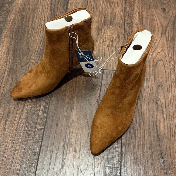 Universal Thread Shoes - Universal Thread Elegant Tan Faux Suede Pointy Ankle Boots New